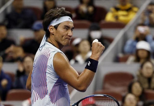 星空体育登录入口-&quot;年轻选手崭露头角，网球未来充满希望&quot;的简单介绍