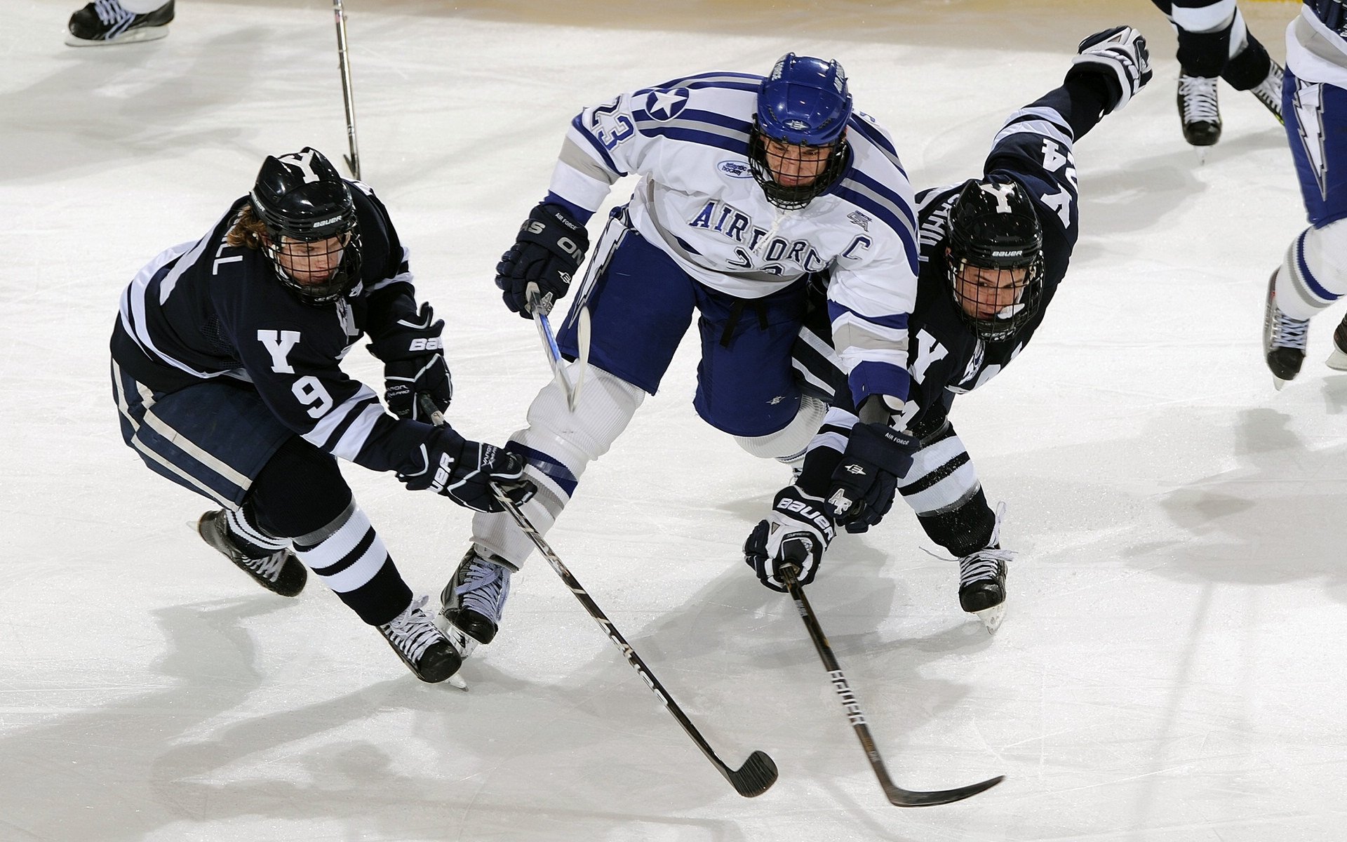 星空体育app体验棒-_冰壶运动正式列入冬奥会竞赛项目_，冰壶运动是冬奥会