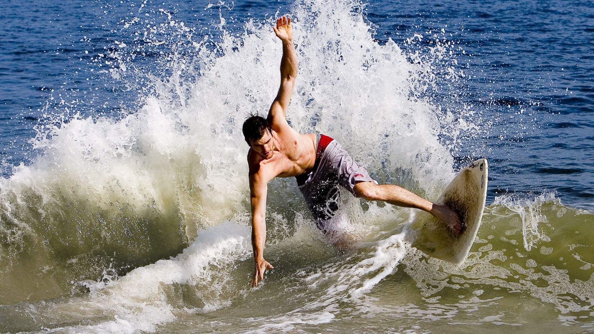 星空体育app下载-全民健身与全民健康深度融合，体育事业发展动力更强劲，全民健身与体育产业